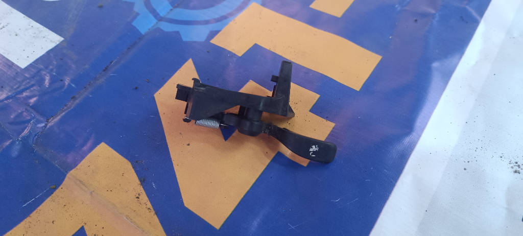 Ручка открывания бензобака 7730621010 Toyota Prius 2009 NHW20 1NZFXE