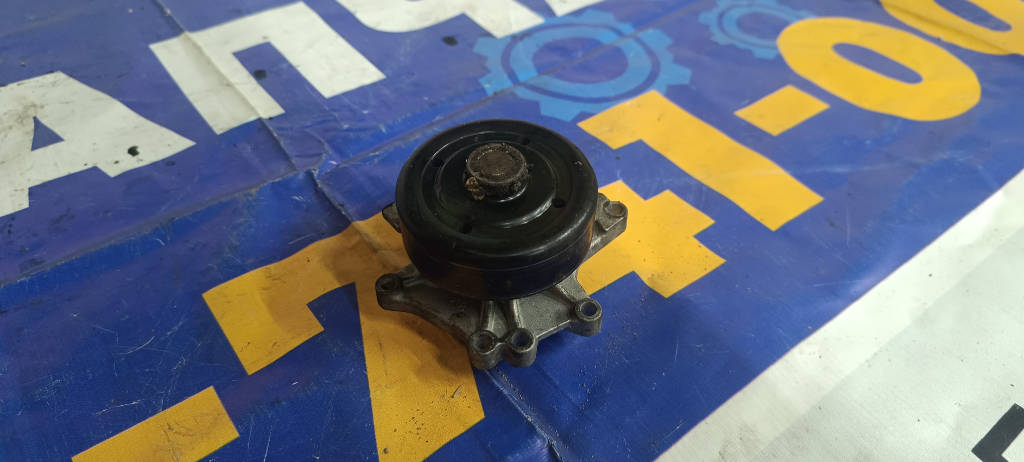 Помпа водяная 1610029415 Toyota Wish 2003 ZNE14 1ZZFE