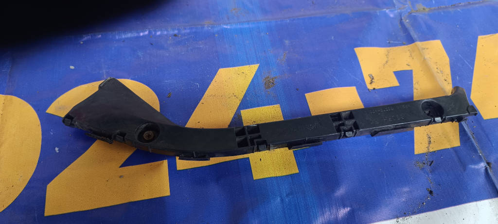 Крепление бампера левое заднее 5257647011 Toyota Prius 2009 NHW20 1NZFXE