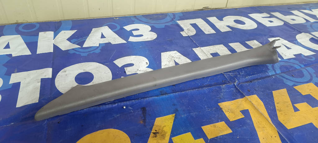 Накладка на стойку левая 6221252010 Toyota Platz 2000 SCP11 1SZFE