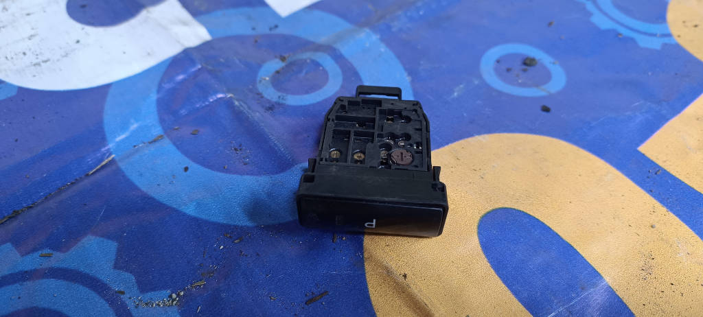 Кнопка парковки Toyota Prius 2009 NHW20 1NZFXE