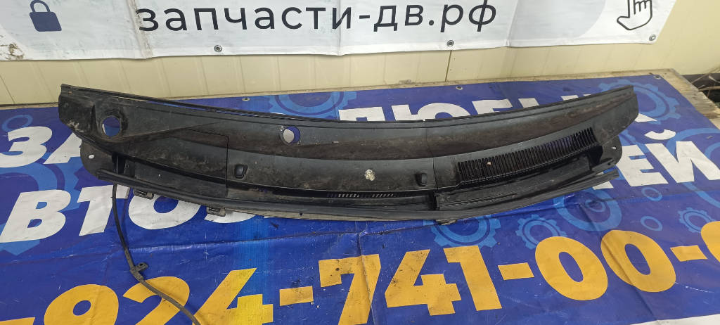Решетка, жабо под дворники 5570852040 Toyota Vitz 2010 KSP90 1KRFE