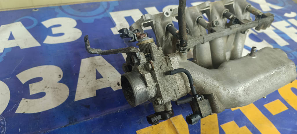 Заслонка дроссельная 2221016870 Toyota Corona 1995 AT190 4AFE