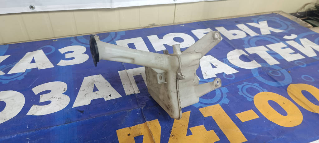 Бачок стеклоомывателя 8531552160 Toyota Vitz 2010 KSP90 1KRFE