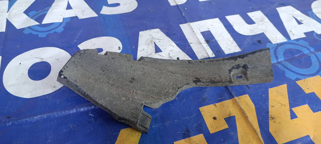 Подкрылок правый задний 5259152270 Toyota Vitz 2010 KSP90 1KRFE