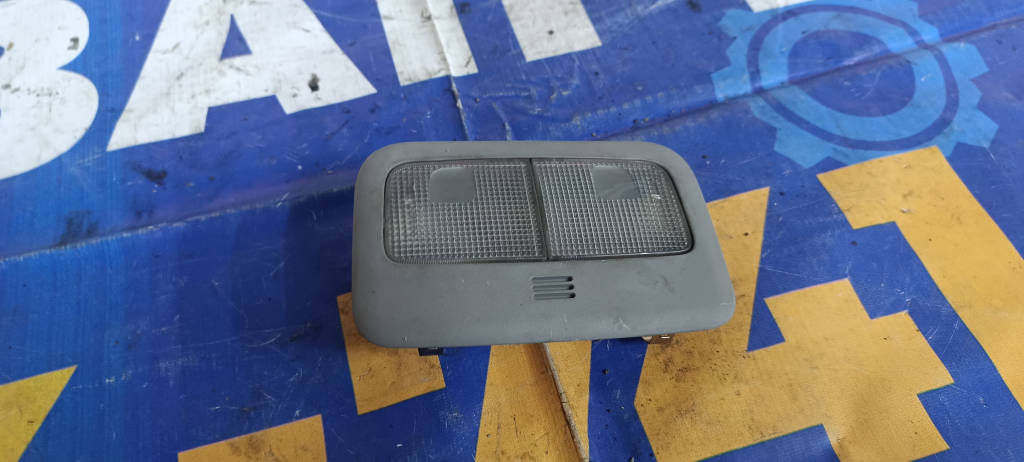 Светильник салона 8126052040B1 Toyota Vitz 2010 KSP90 1KRFE