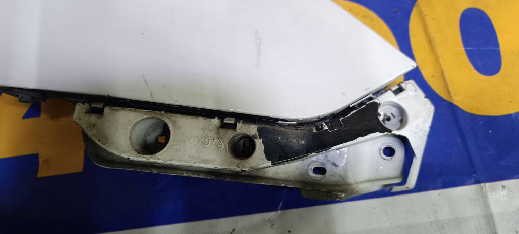 Крепление бампера правое переднее 5211547010 Toyota Prius 2009 NHW20 1NZFXE