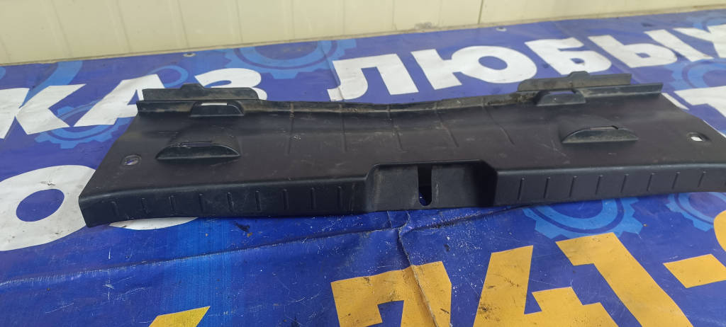 Панель замка багажника 6471652120 Toyota Vitz 2010 KSP90 1KRFE