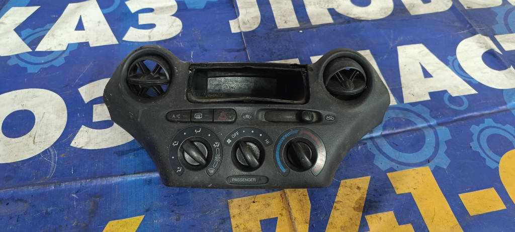 Блок управления климат-контролем 5591052030 Toyota Platz 2000 SCP11 1SZFE